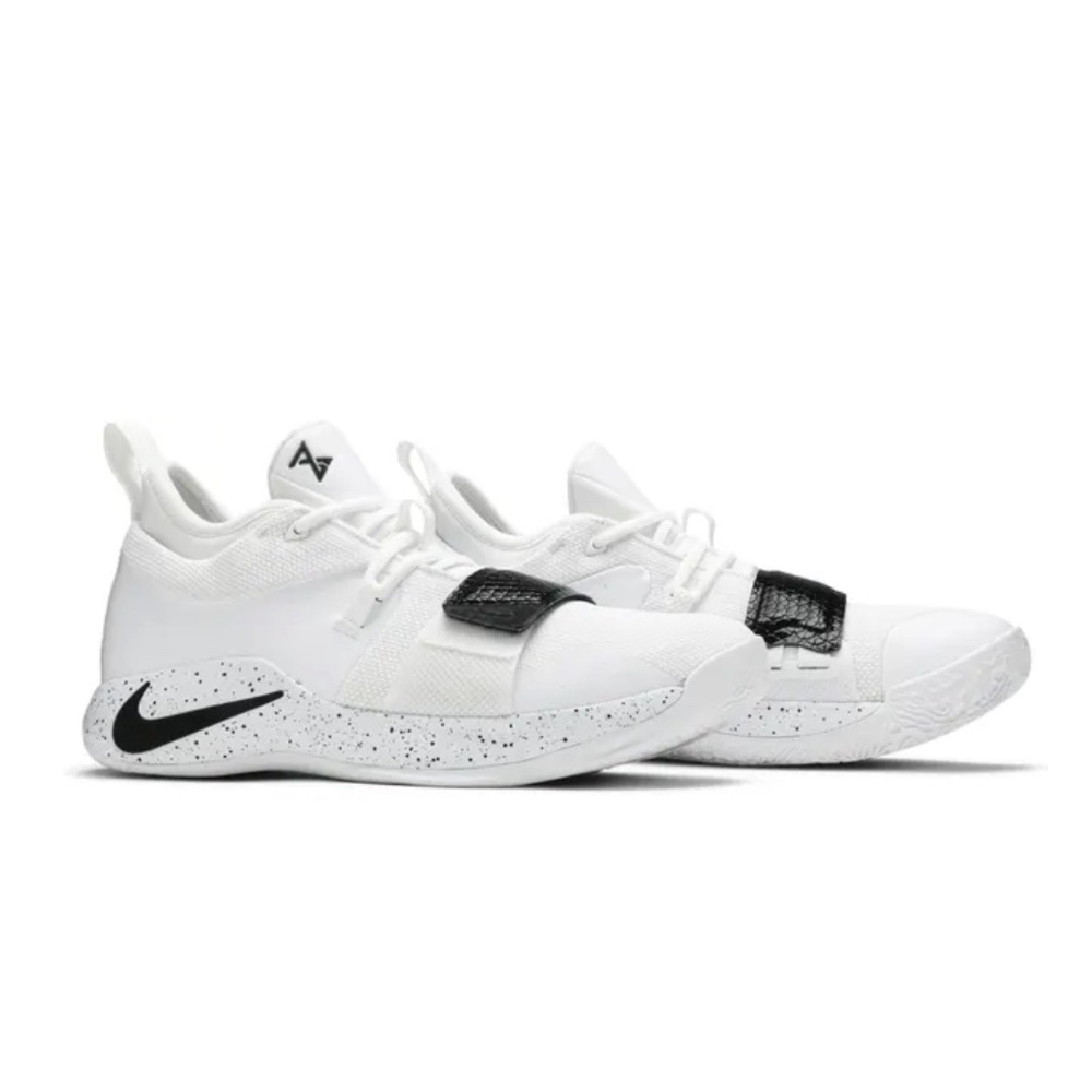 Nike PG 2.5 Team Bank White Sneakers with Black Strap NWOT